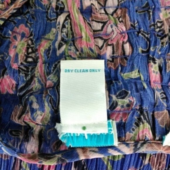 Sundance Paisley Diamond Smocked Top Blue XS - Picture 7 of 8